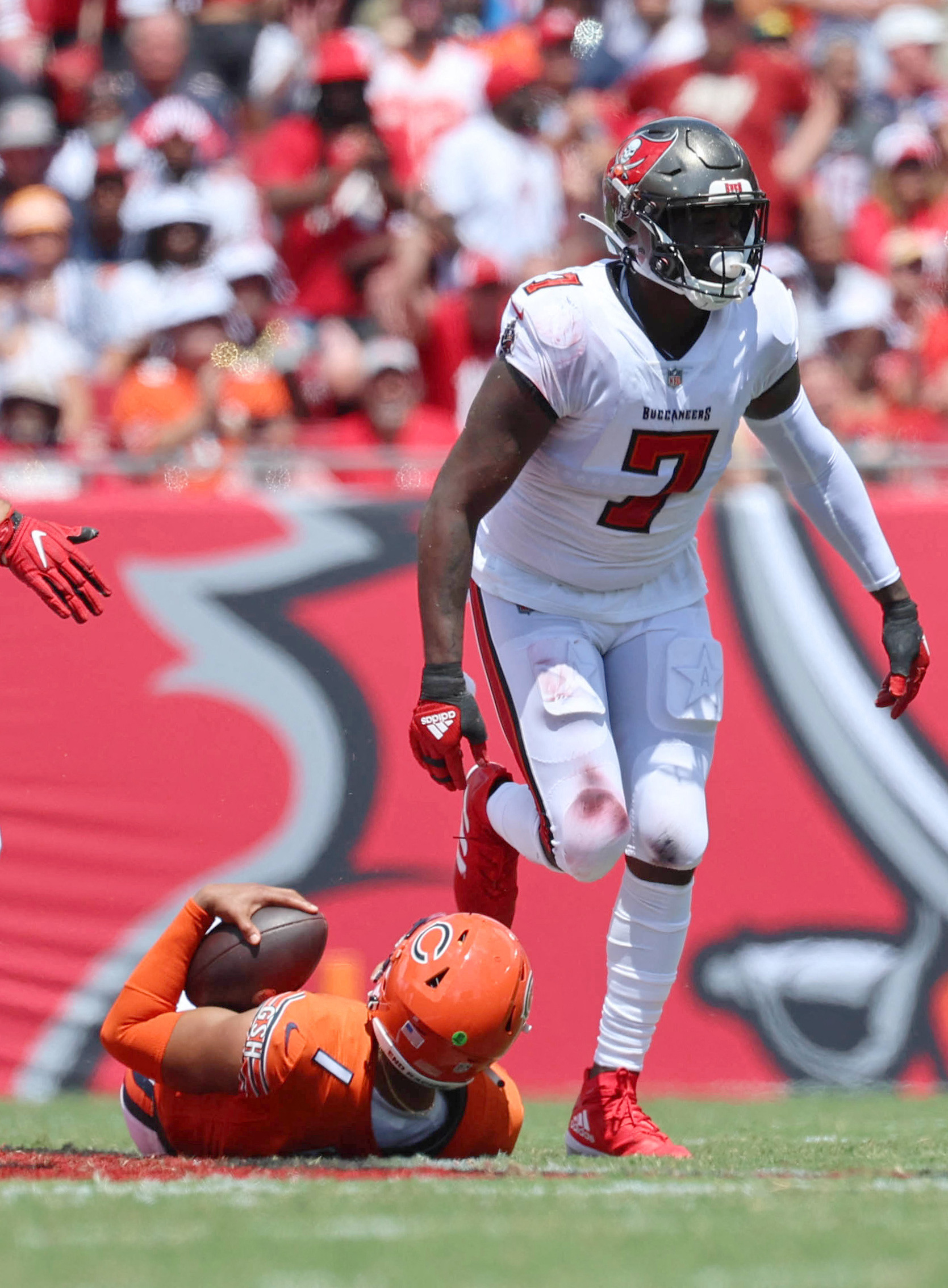 Bucs-Bears Game Thursday Night Will Feature a First in NFL History With  Unique QB Matchup