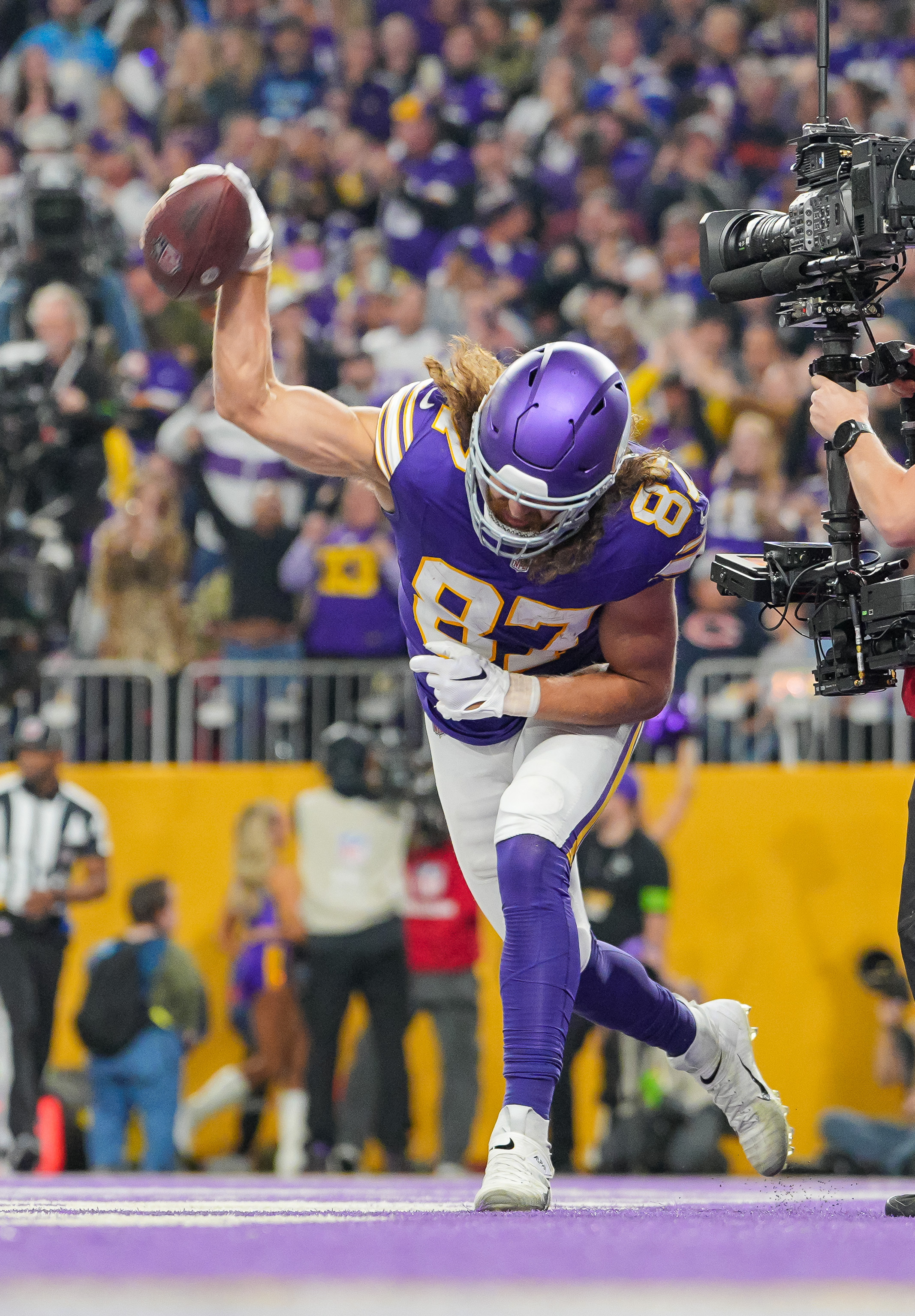 Vikings received 8% boost in NFL national TV money in 2023 - Minneapolis /  St. Paul Business Journal