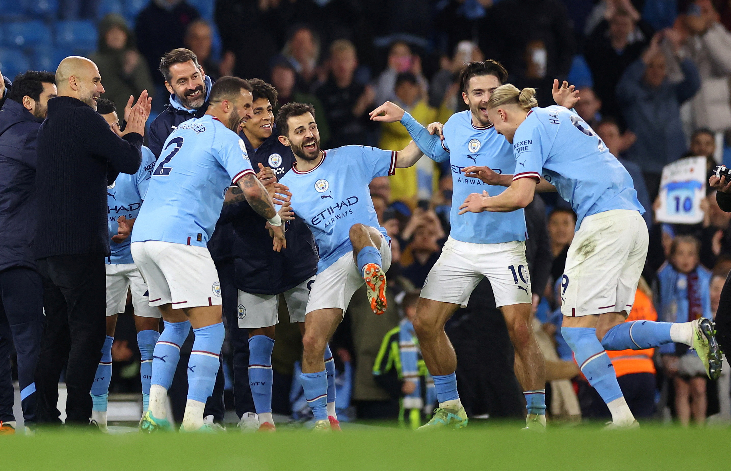 Manchester City win Premier League title as Arsenal lose