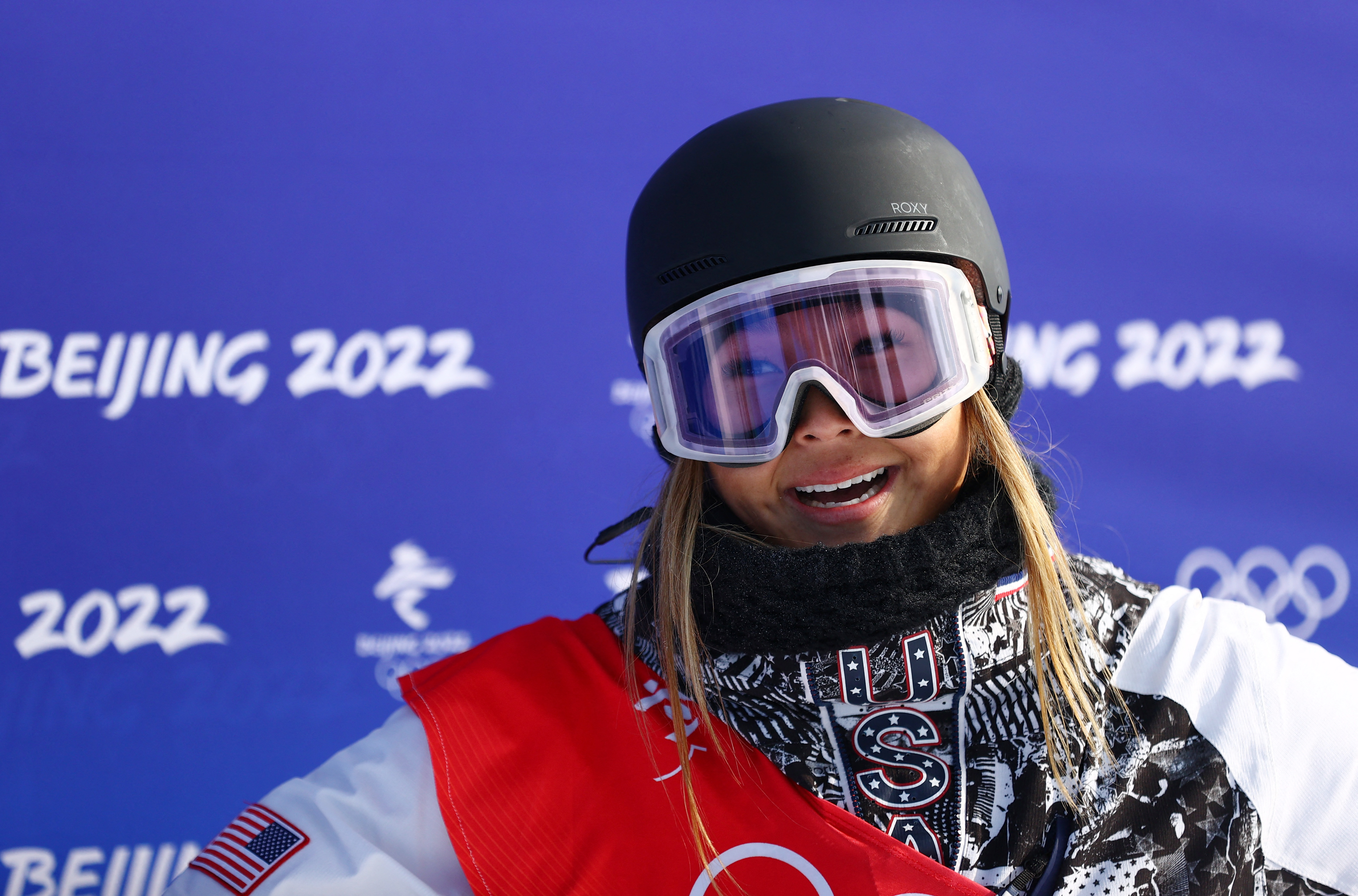 basketbal Mijlpaal Graag gedaan Snowboarding-American 'golden girl' Kim blows away rivals to retain  halfpipe title | Reuters