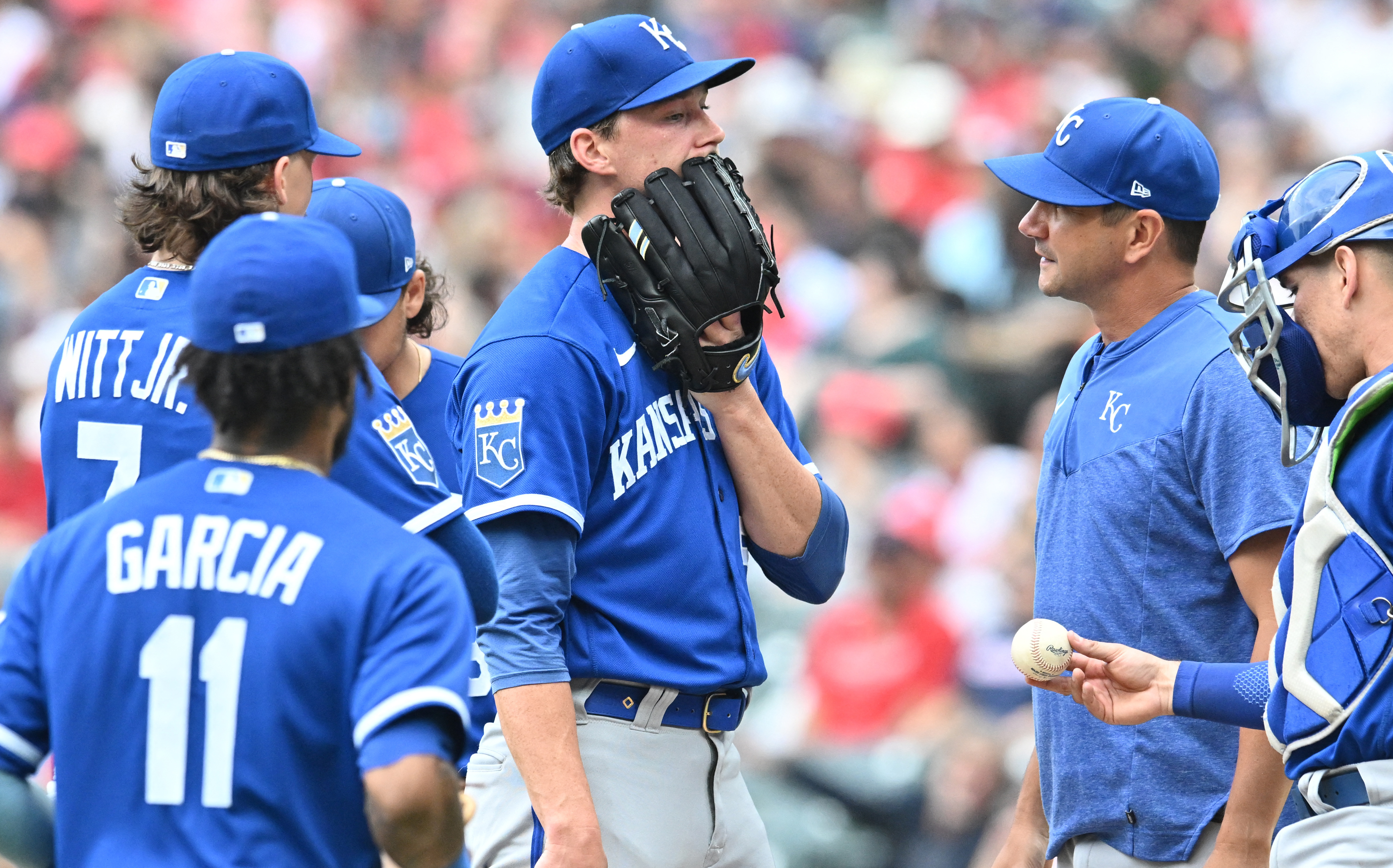 Bo Naylor's 2 HRs power Cleveland Guardians over KC Royals