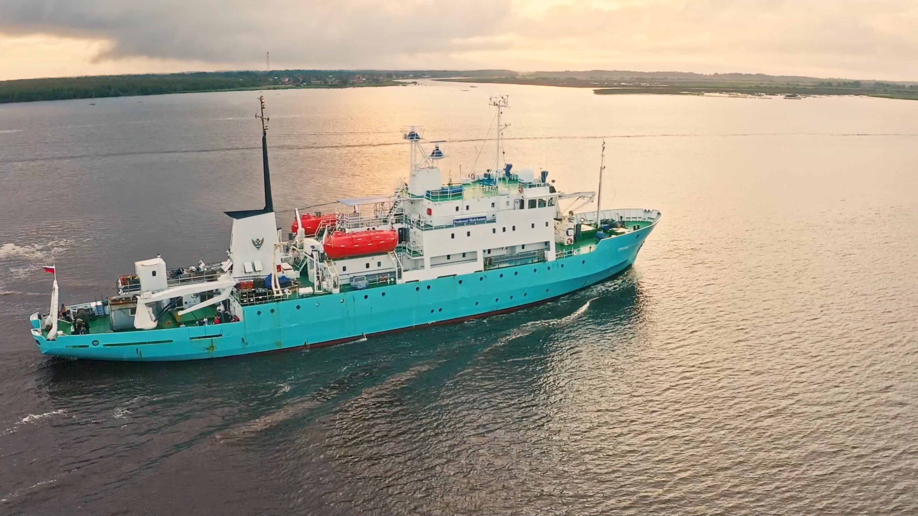 Norway Seizes Russian Ship, Testing Moscow in the High Arctic