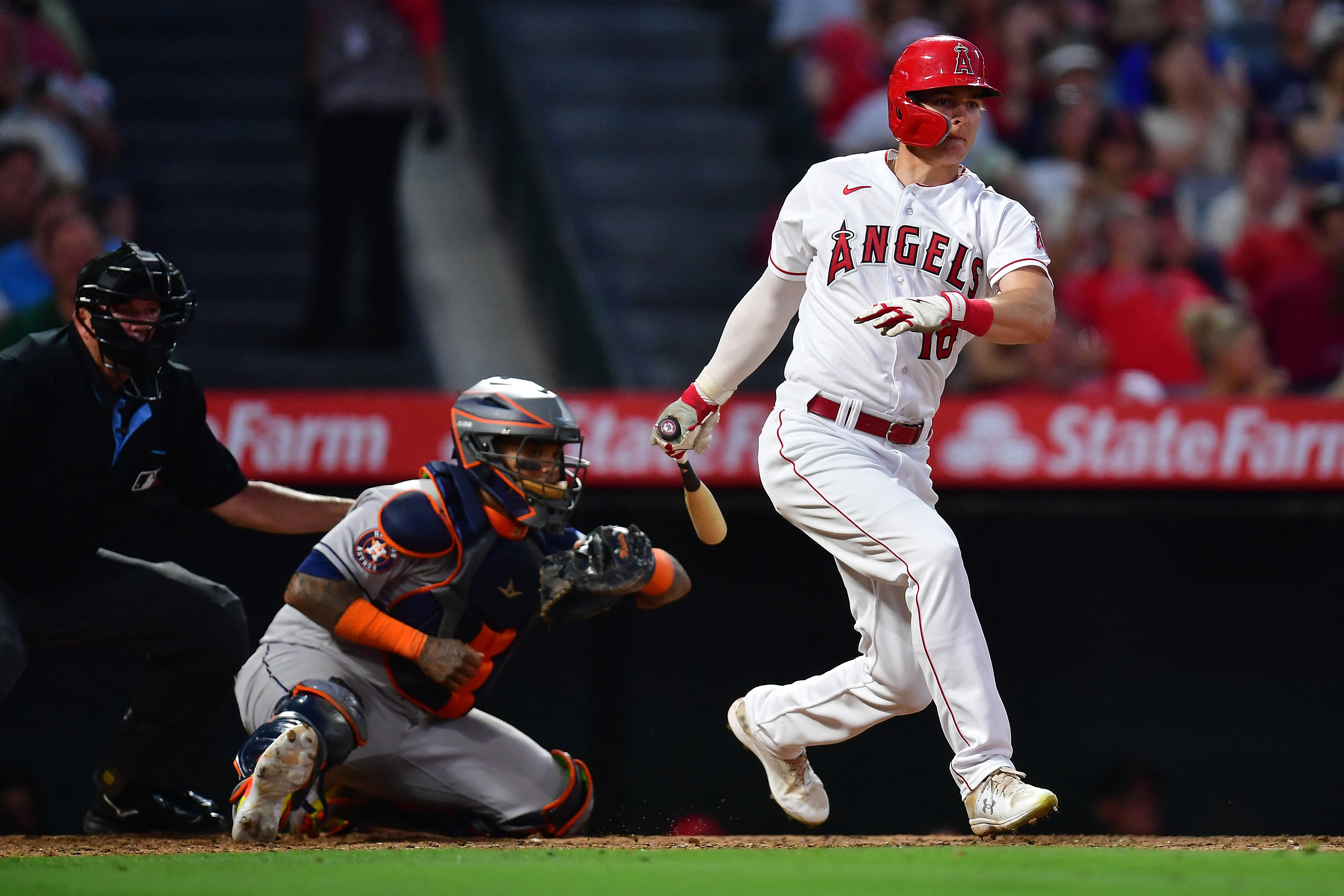 Moniak's homer in 8th propels Angels to 2-1 over Red Sox