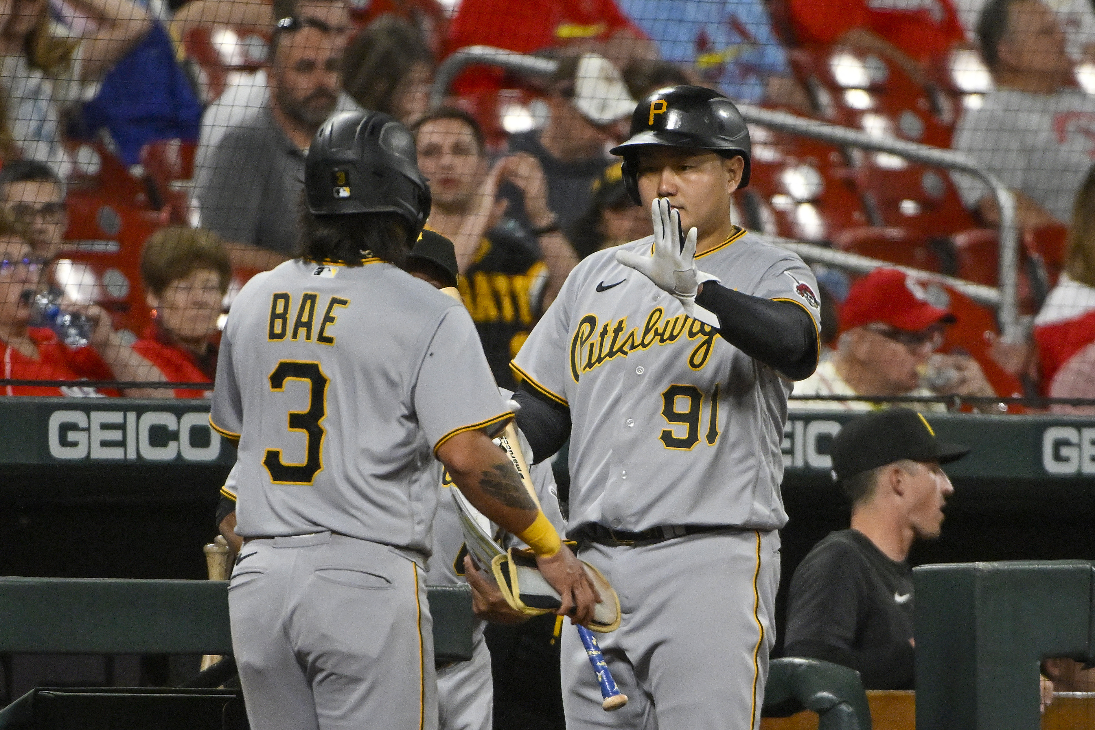 Vince Velasquez, Pirates blank Cardinals