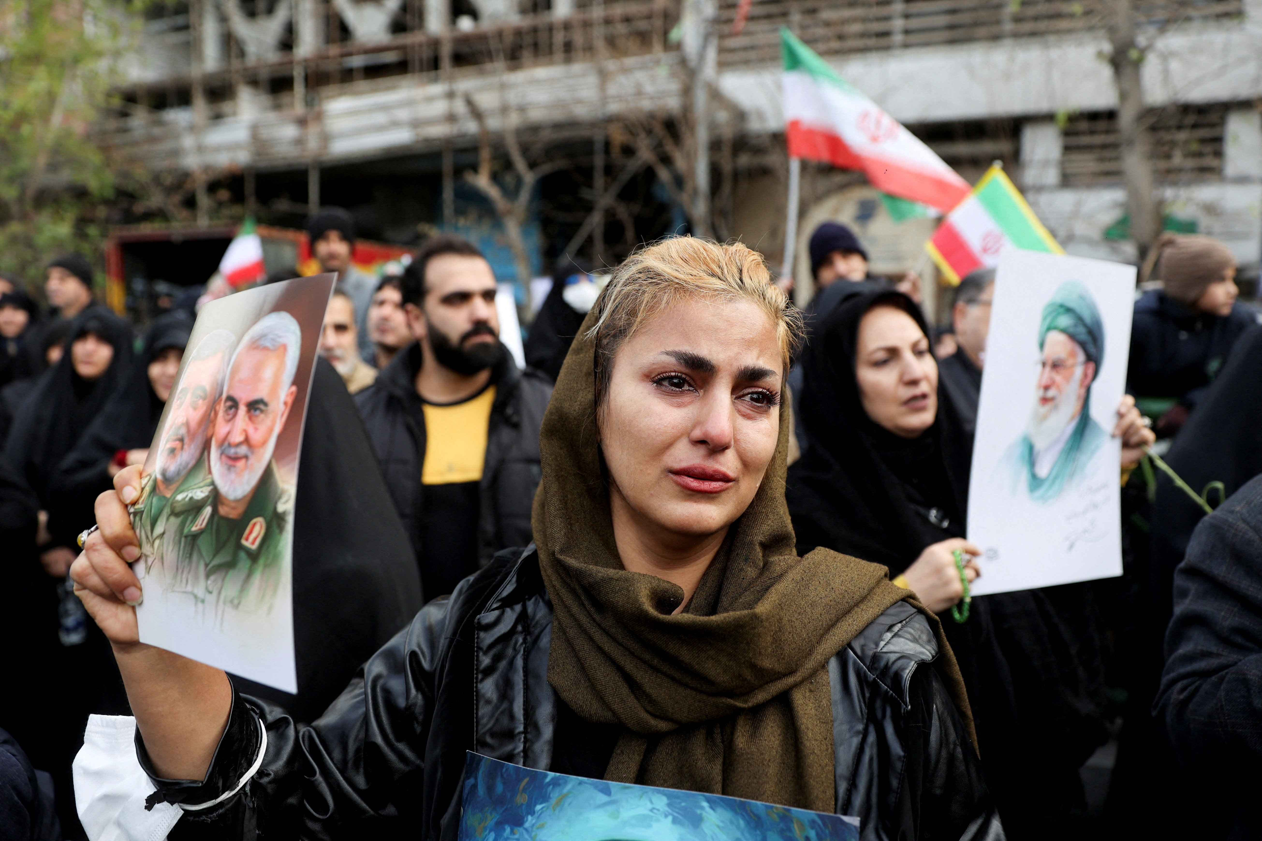 イラン 公開 処刑