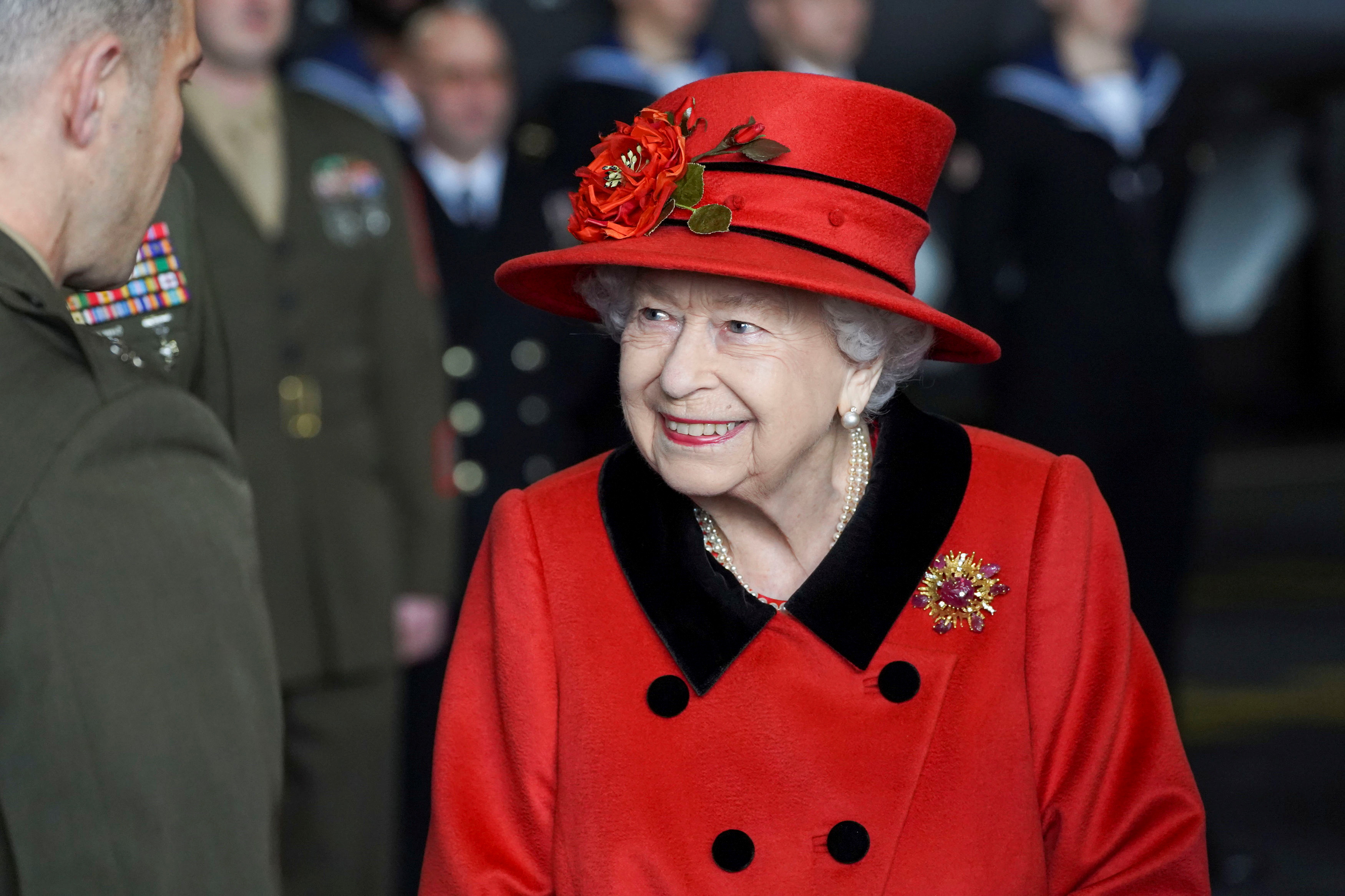 queen visits aircraft carrier