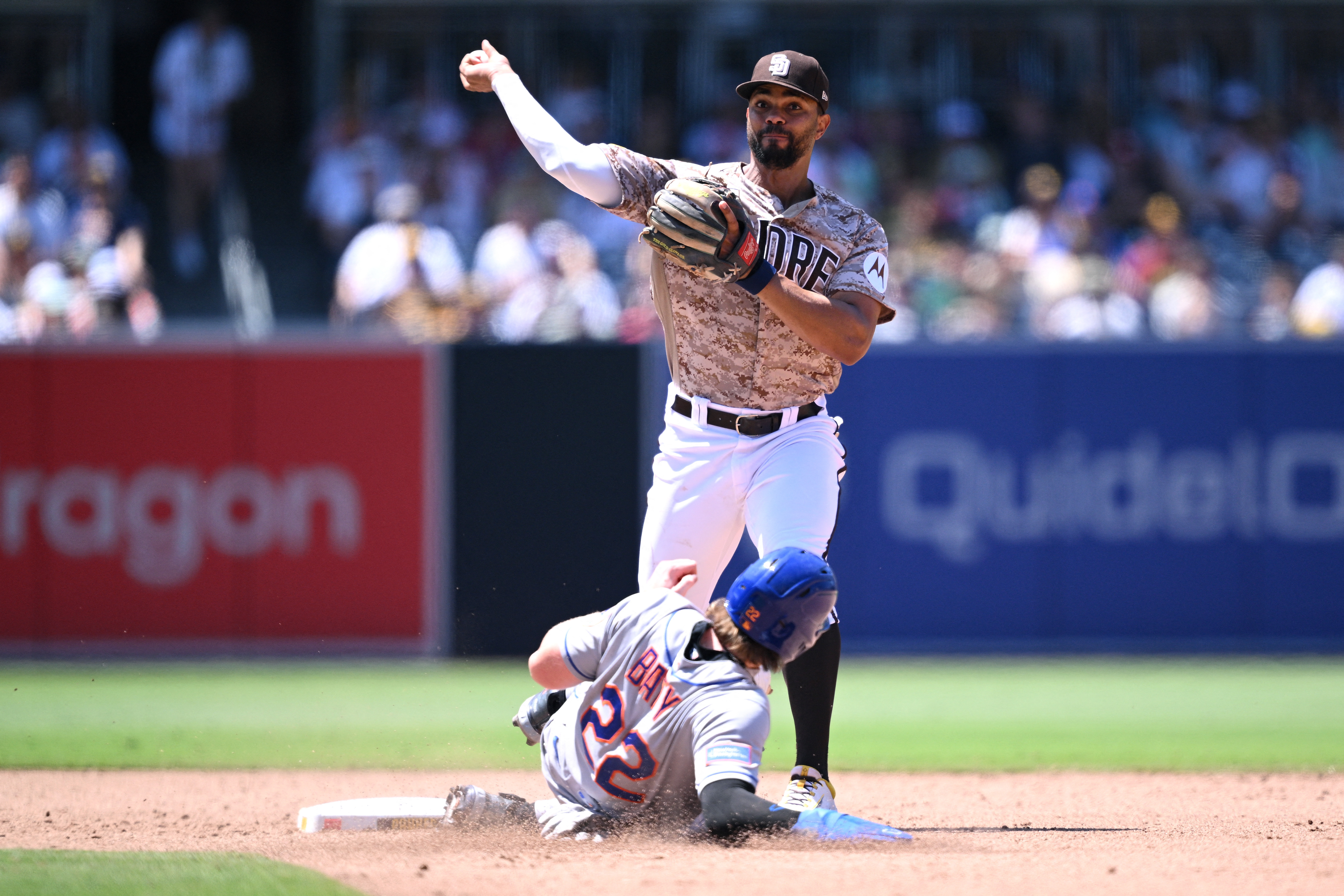 Manny Machado has 2 HRs, 5 RBIs to lead Padres past Mets