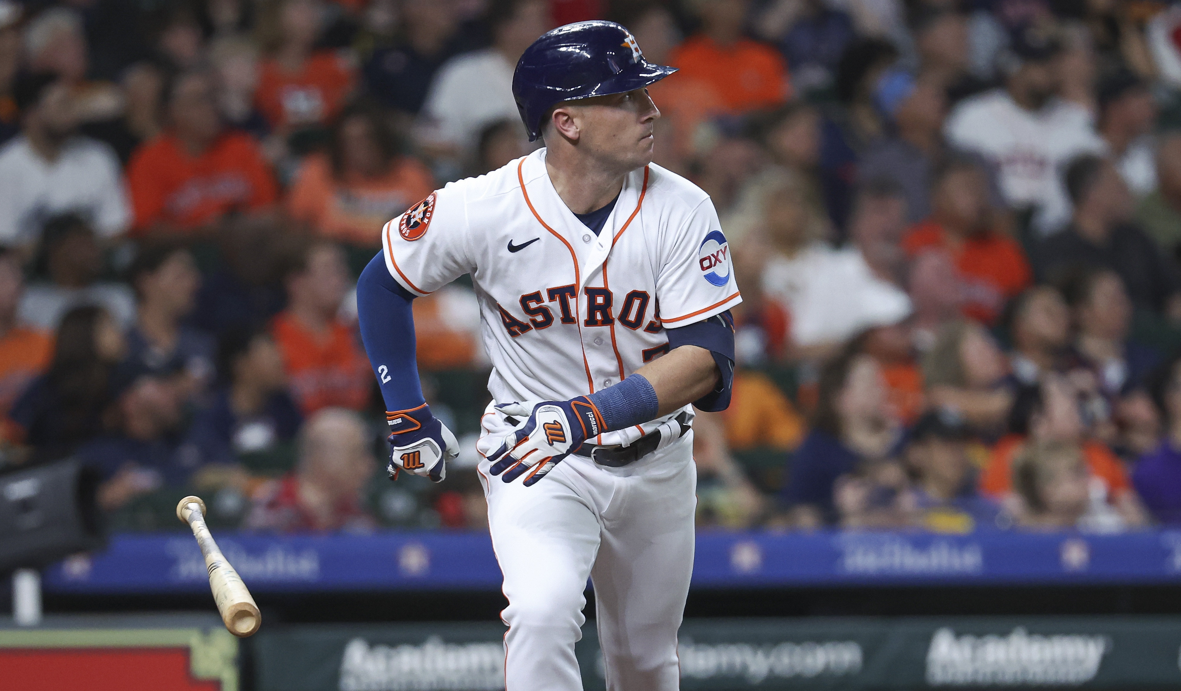 Astros use long ball to take down Nationals