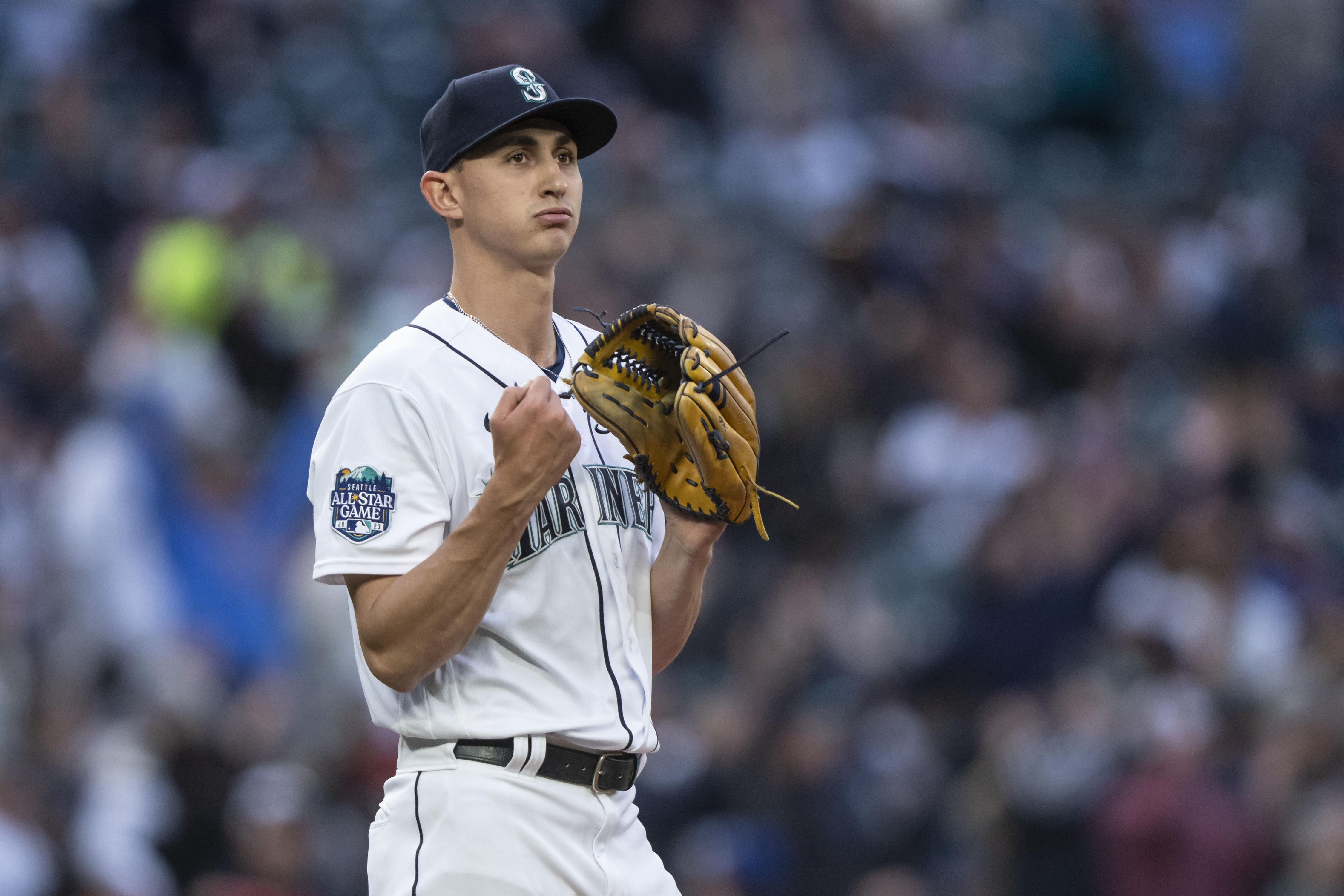 Cal Raleigh's RBI single in 10th lifts Mariners past Yankees, 1-0