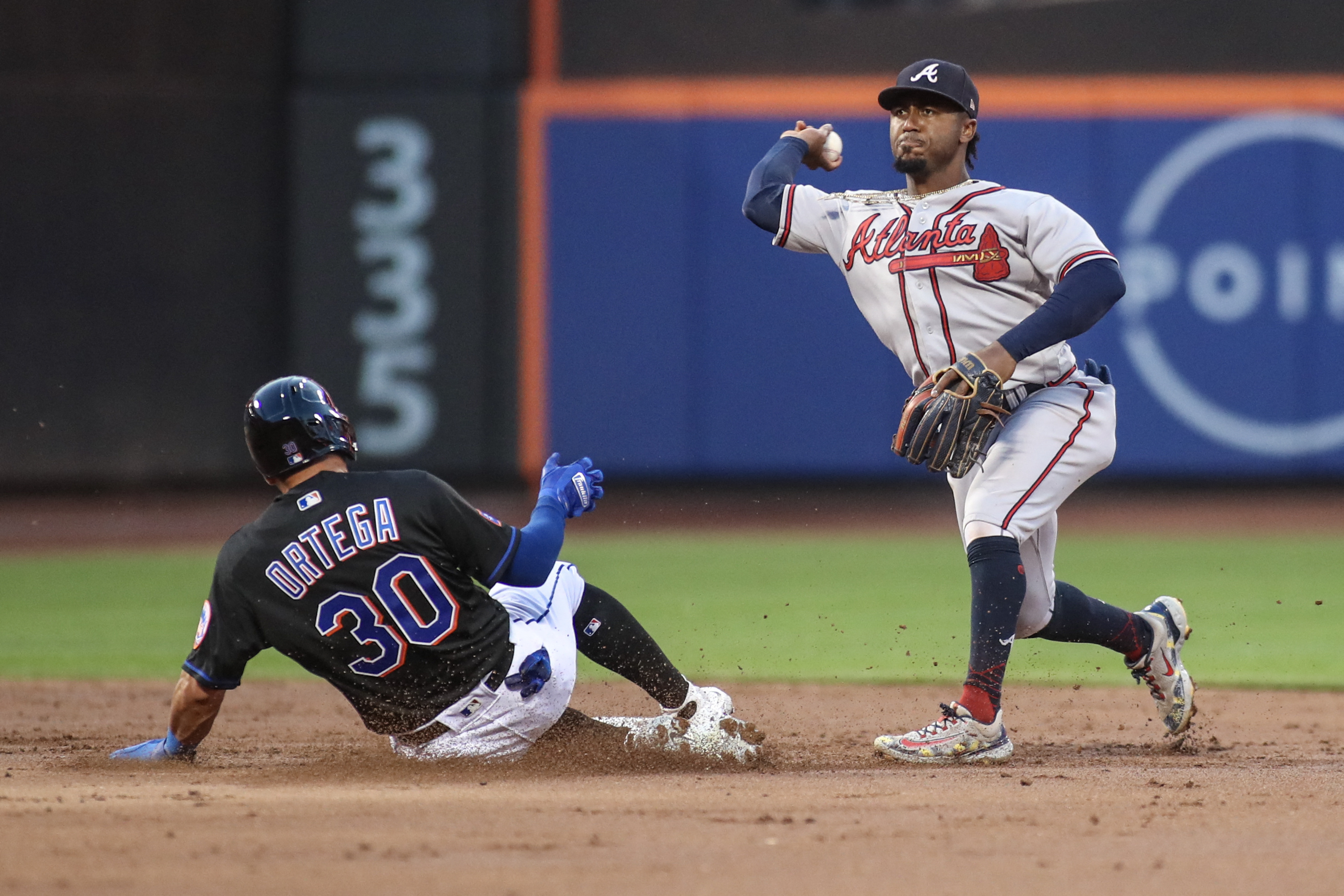 Austin Riley homers, helps Braves roll over Mets