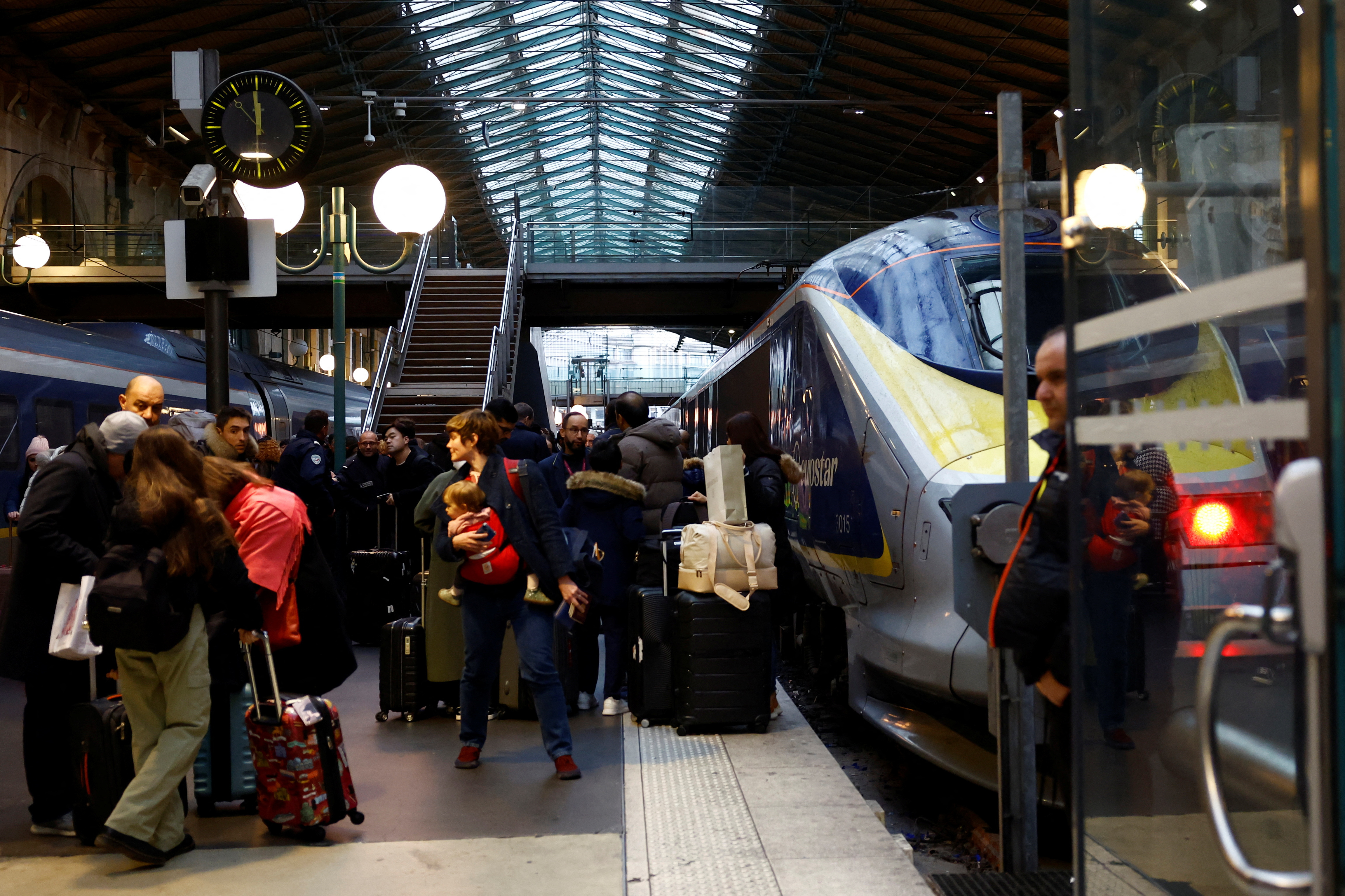 Eurotunnel ends strike cross Channel traffic to resume gradually