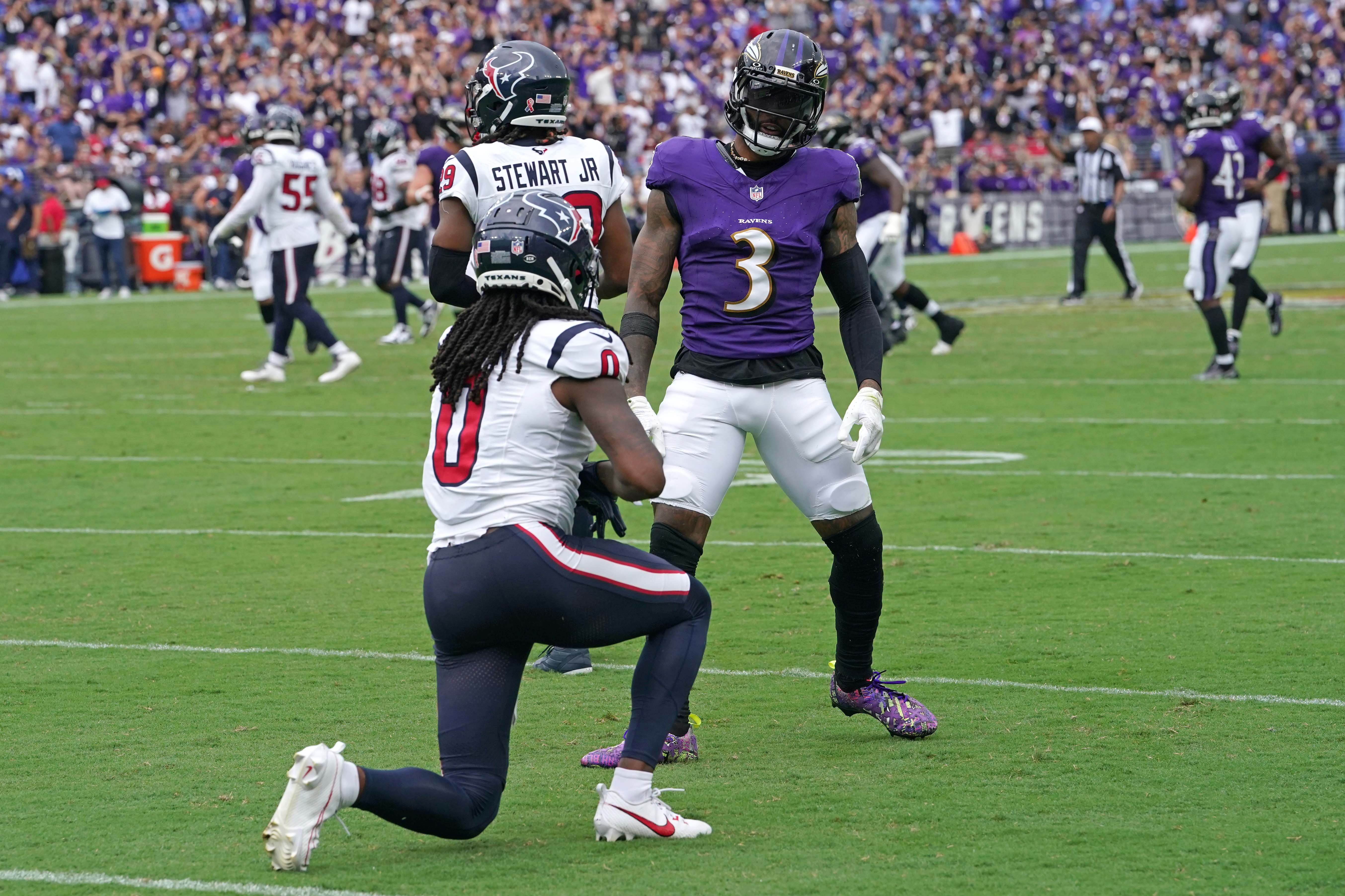 Lamar Jackson, Ravens run past Texans