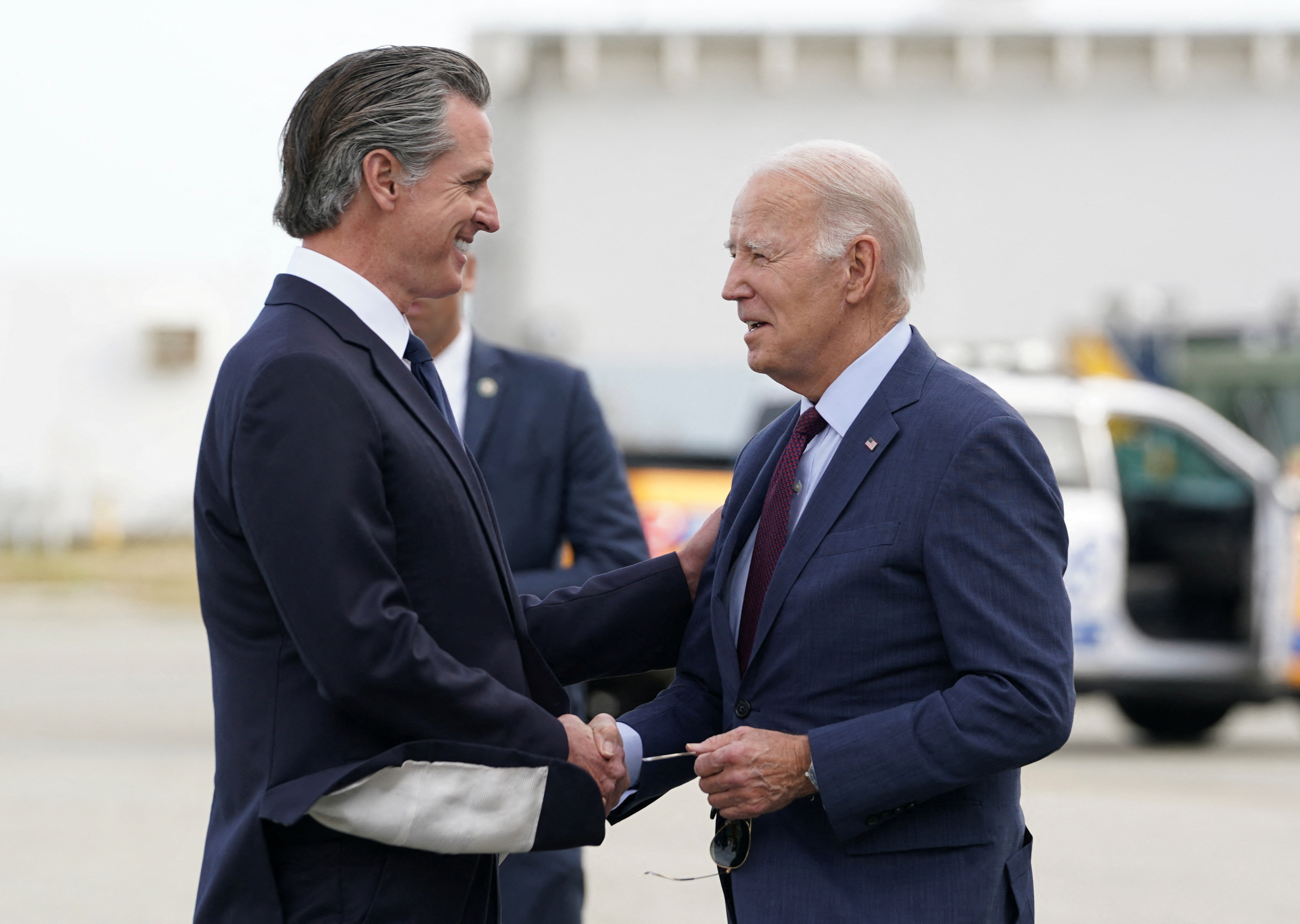 Biden arrives in San Francisco to host the APEC summit