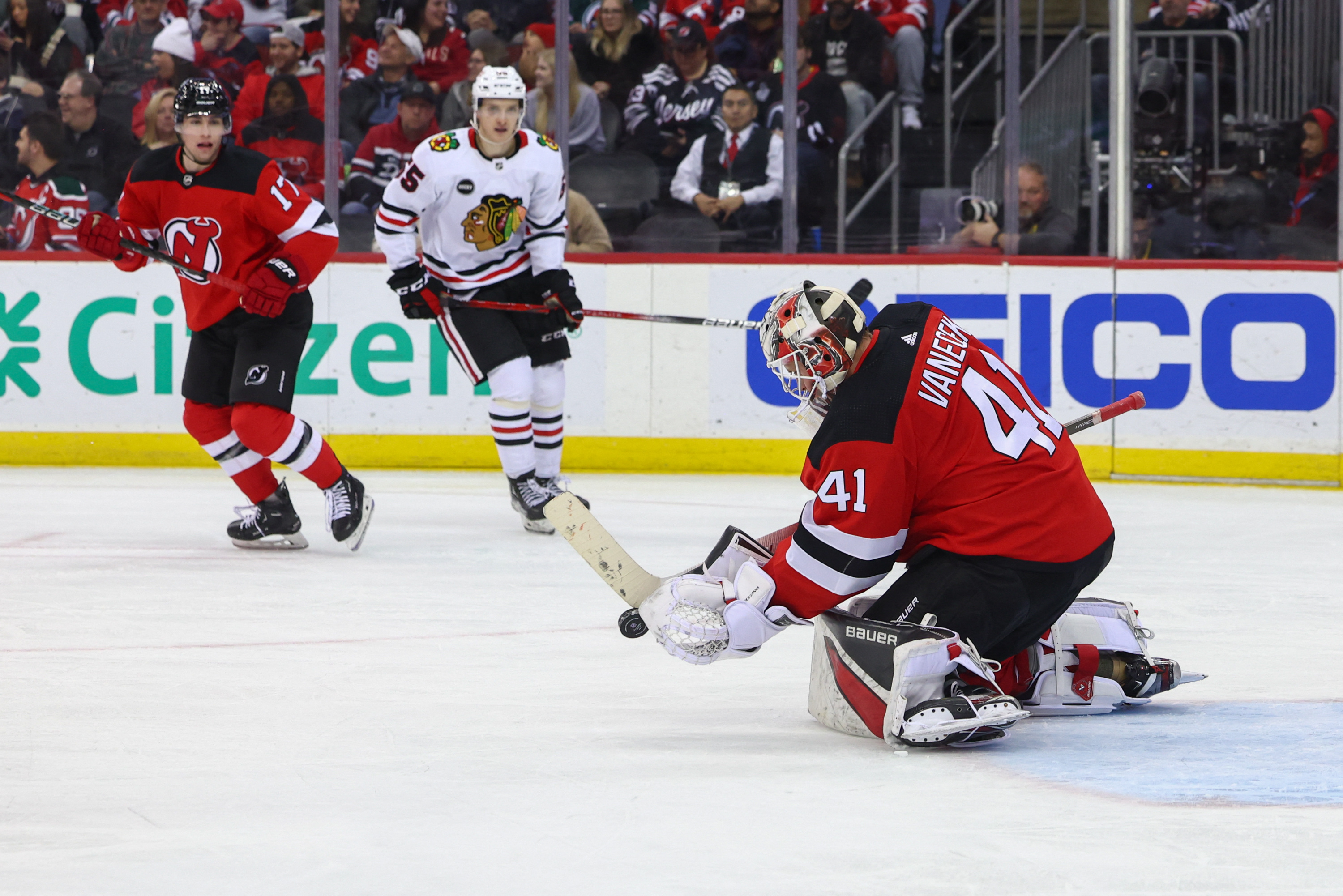 Streaking Devils Continue Blackhawks' Misery With 4-2 Win | Reuters