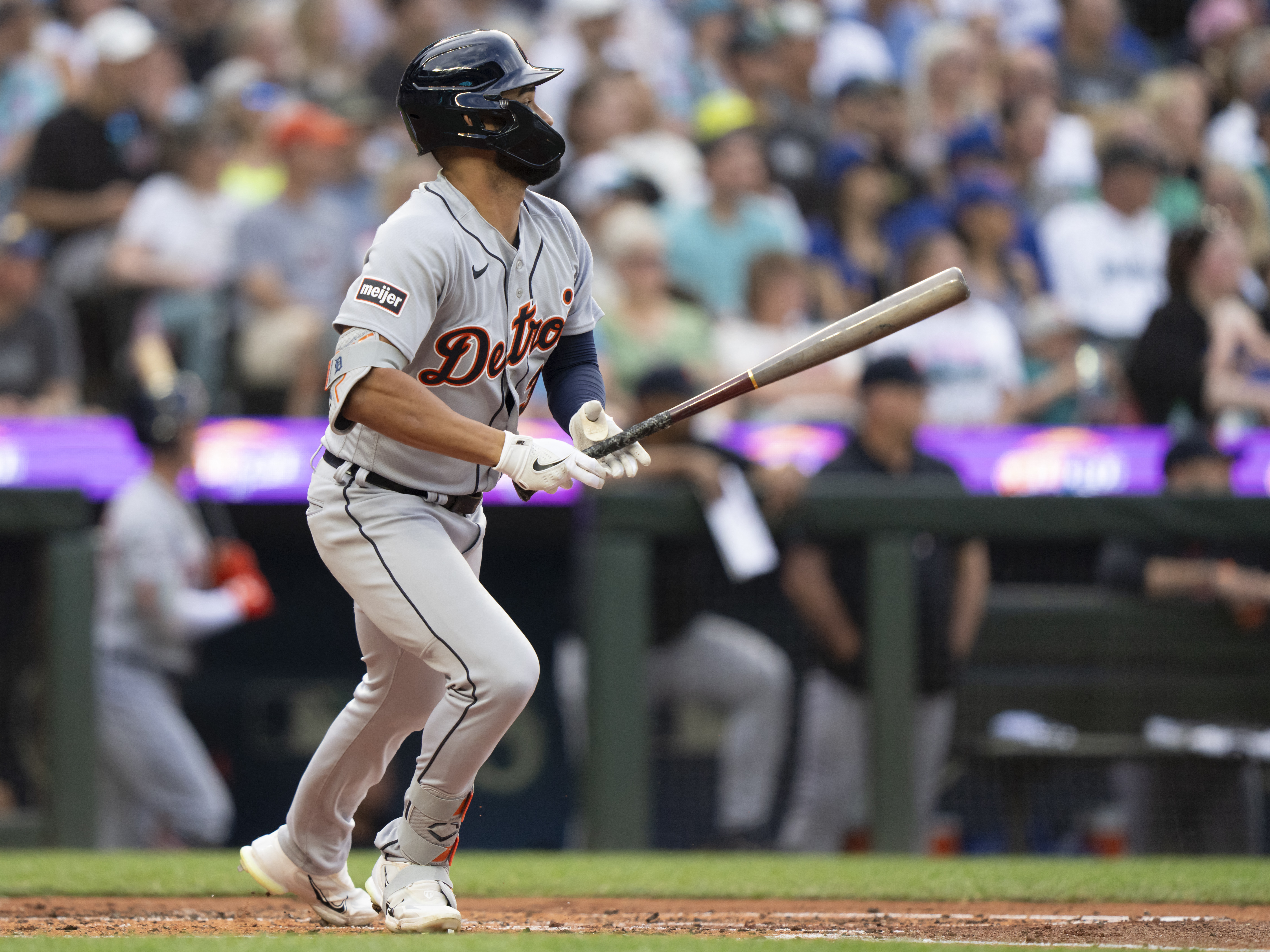Tigers hold Mariners to three hits in 6-0 shutout