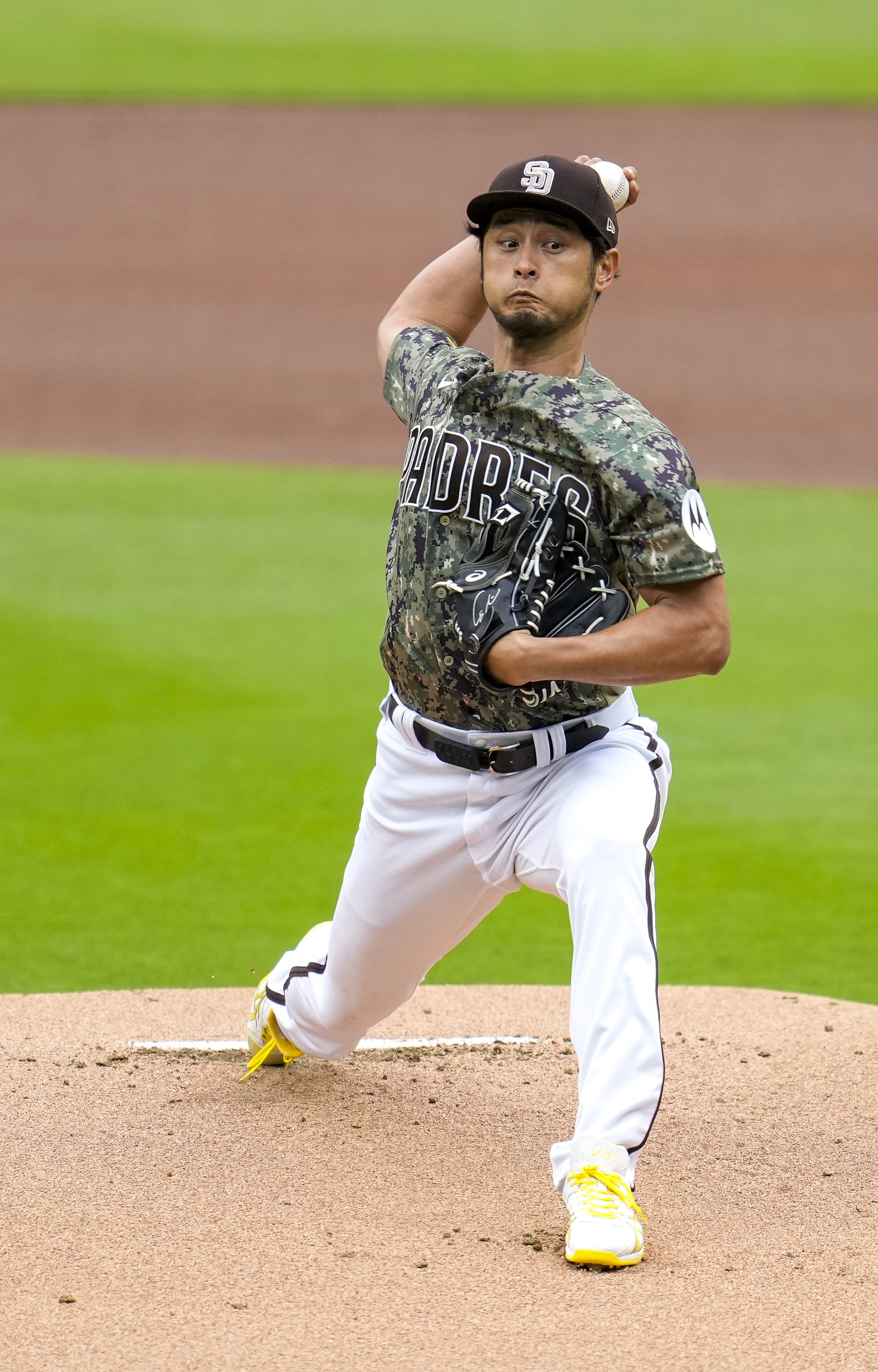 Shohei Darvish Pitching with SD staff and his Padre : r/Padres