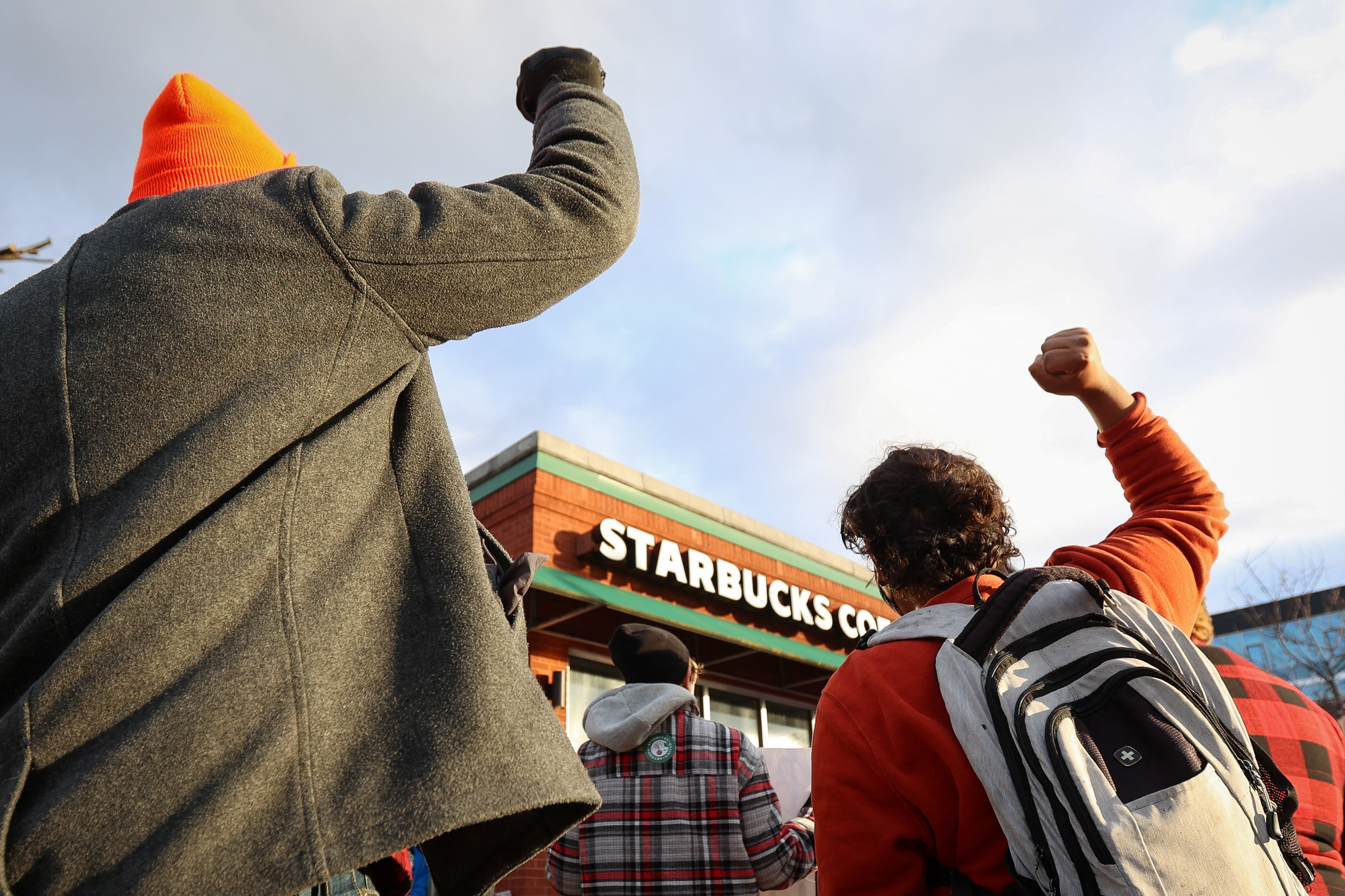 Starbucks U.S. workers at 100 stores hold one-day walkout