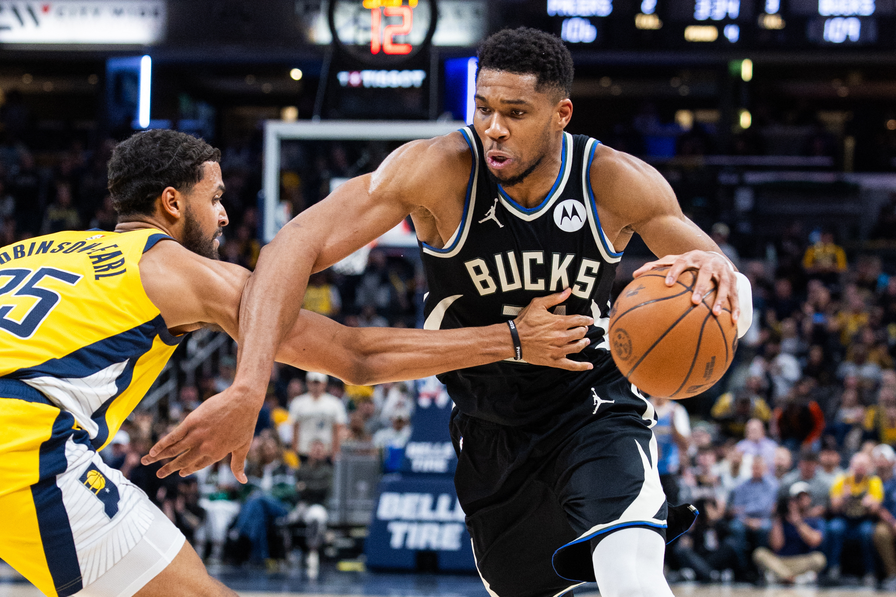 Giannis Antetokounmpo buzzer-beater lifts Bucks over Pacers | Reuters