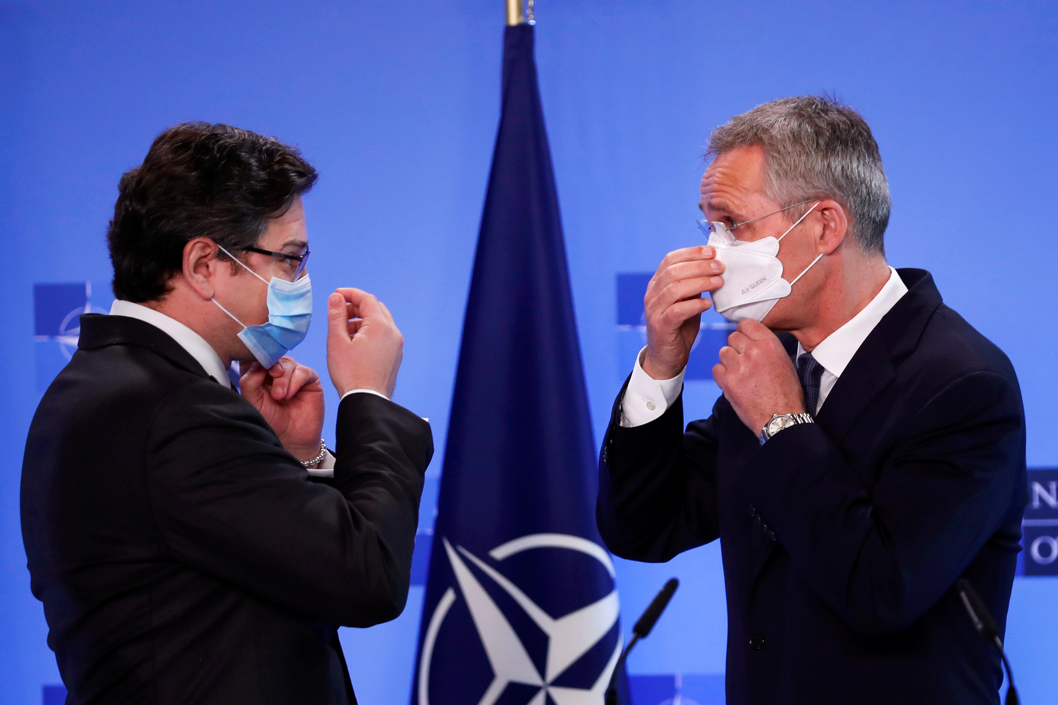 NATO, U.S. Demand Russia End Ukraine Build-up, West Examines Options ...