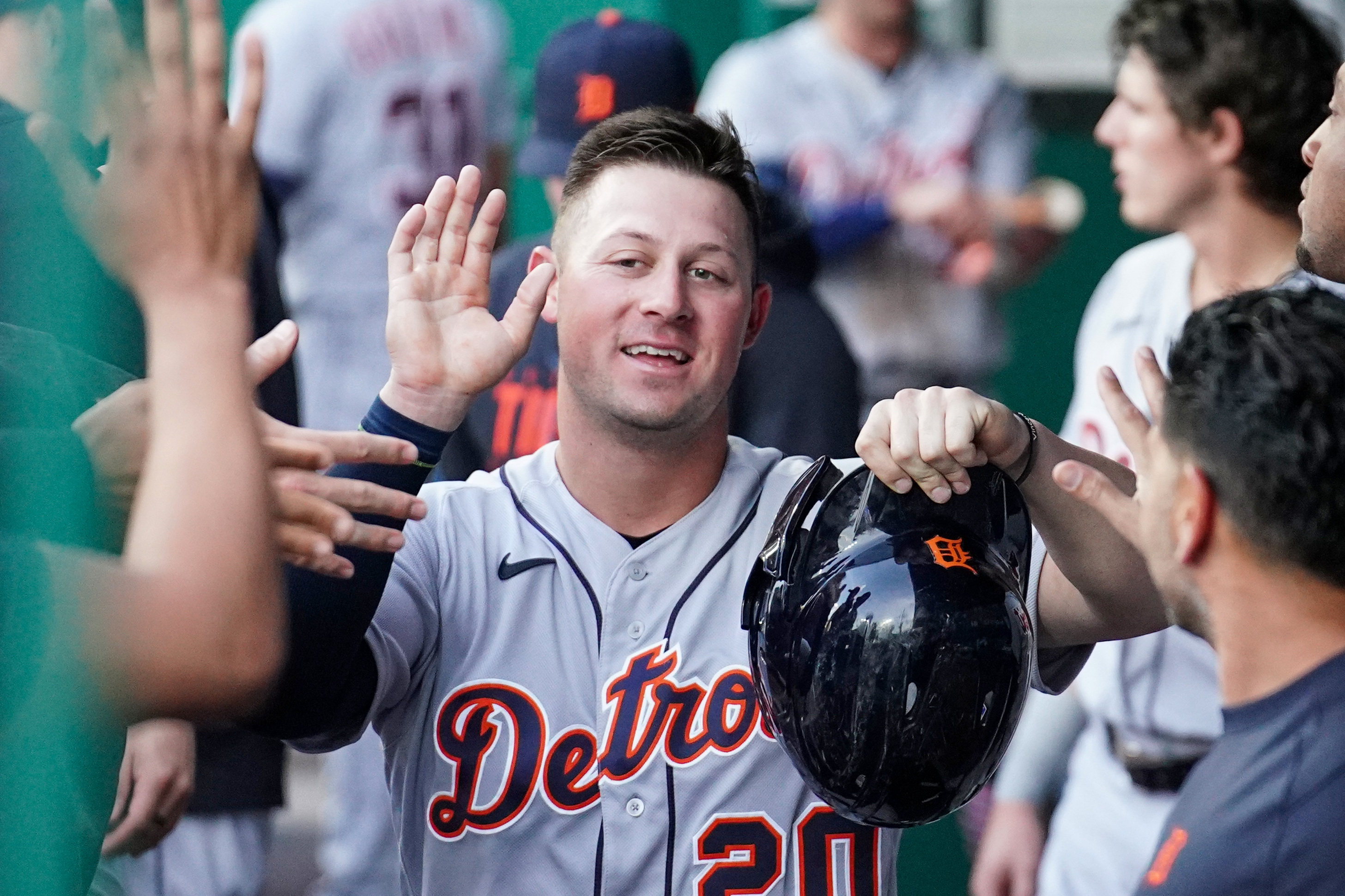 Javier Baez's 10th-inning double lifts Tigers over Royals