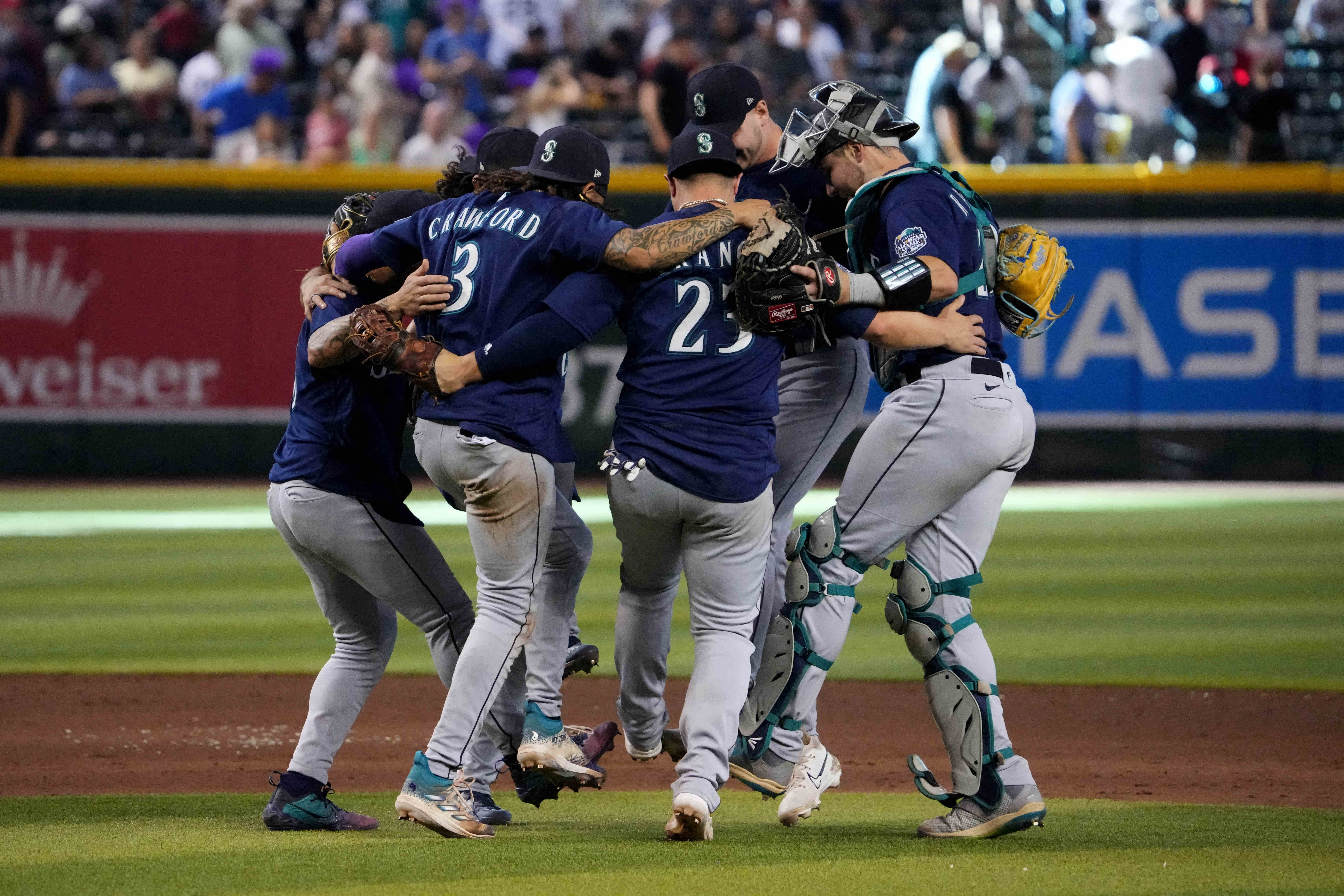 Castillo, Crawford lead Mariners to 4-0 win over D-backs - Seattle