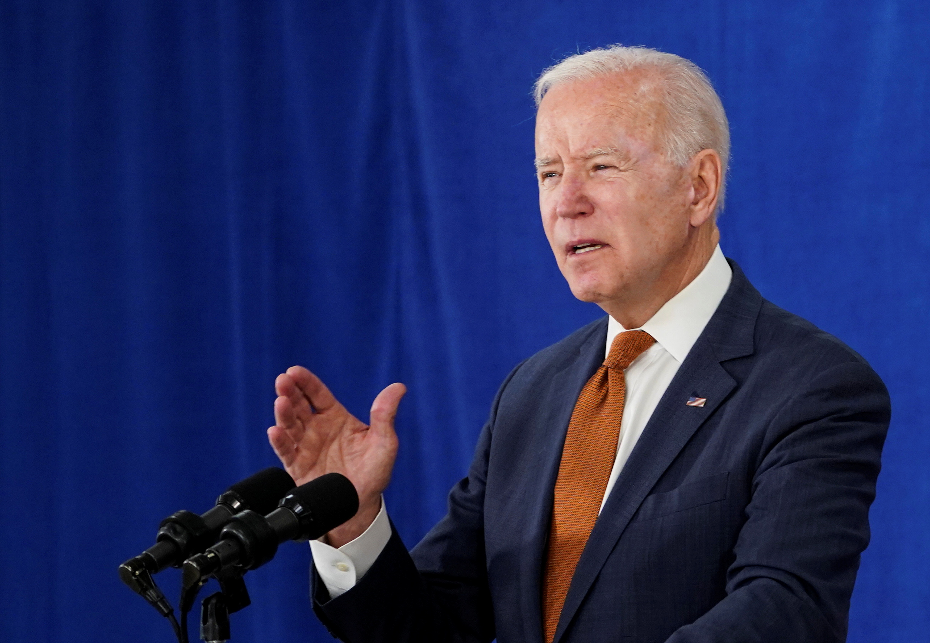 U.S. President Joe Biden delivers remarks on the May jobs report after U.S. employers boosted hiring amid the easing coronavirus disease (COVID-19) pandemic, at the Rehoboth Beach Convention Center in Rehoboth Beach, Delaware, U.S., June 4, 2021. REUTERS/Kevin Lamarque