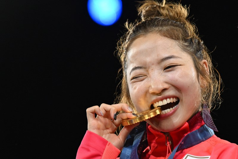 Japan's Yuasa Wins First-ever Breaking Gold Medal | Reuters