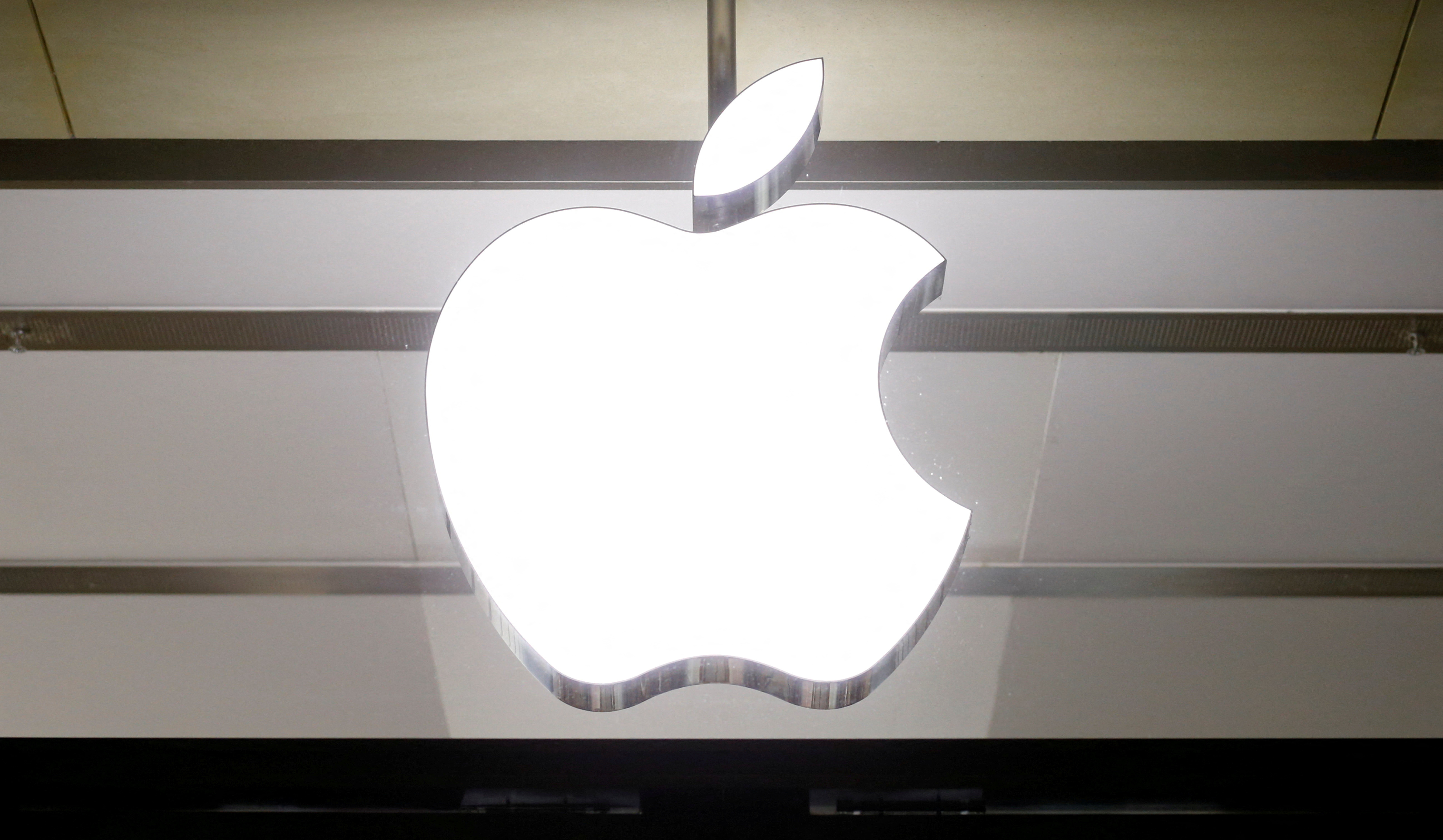 Apple Shareholders Reject Proposals From Conservative Groups Reuters