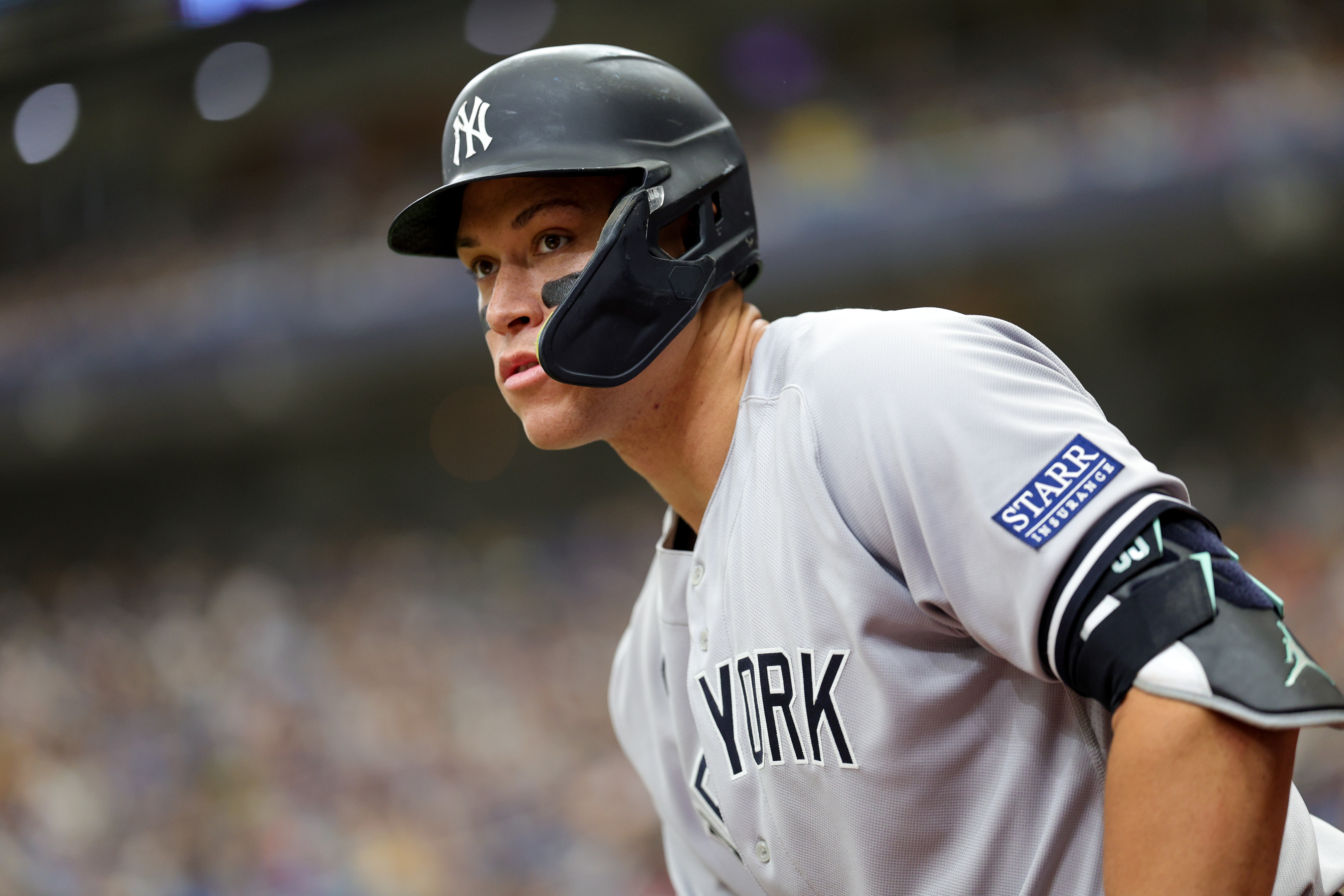 Brandon Lowe launches 3 homers in a route of the Yankees as the Rays head  for the postseason. 