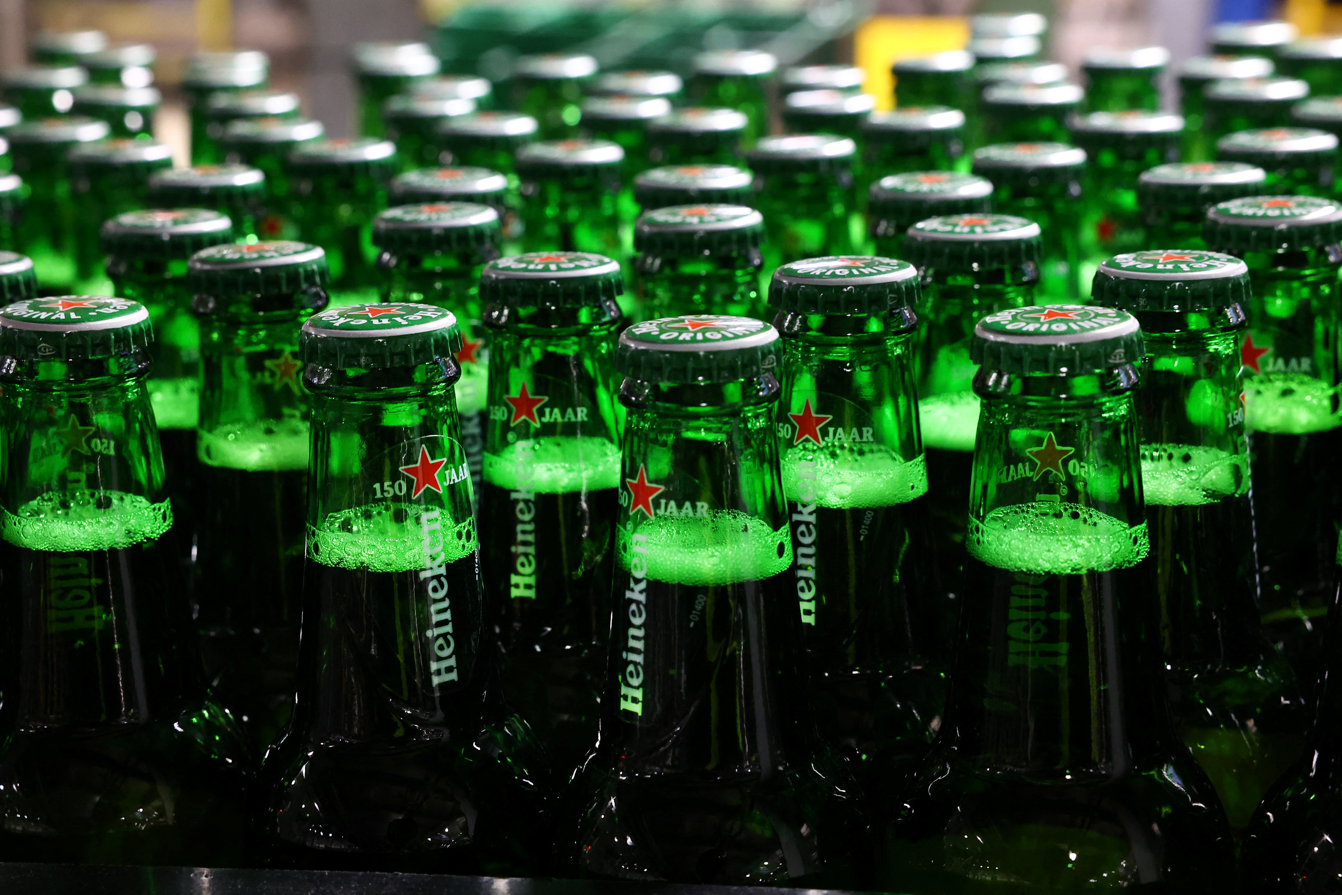 ハイネケン、25年ビール販売「小幅減」に下方修正 マクロ経済不安定と