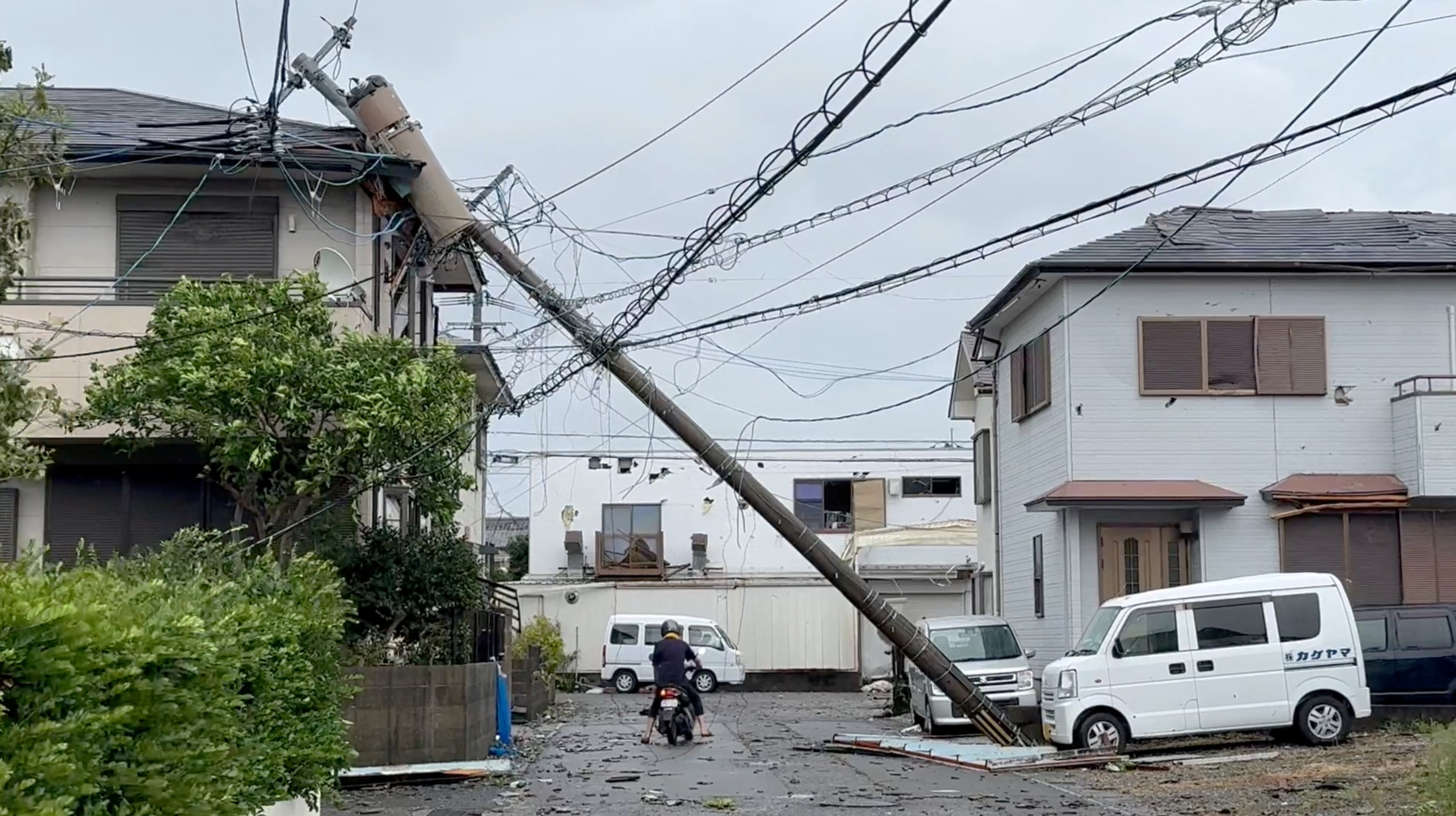 Japan Issues Emergency Warning As Powerful Typhoon Shanshan Nears | Reuters